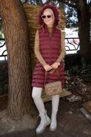 Tesettür giyim BORDO FERMUARLI KAPÜŞONU KÜRKLÜ ŞİŞME YELEK 9001 