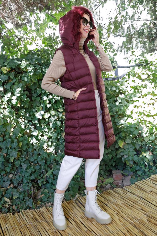 Tesettür giyim BORDO FERMUARLI KAPÜŞONU KÜRKLÜ ŞİŞME YELEK 9001  - TRENDTESETTÜR