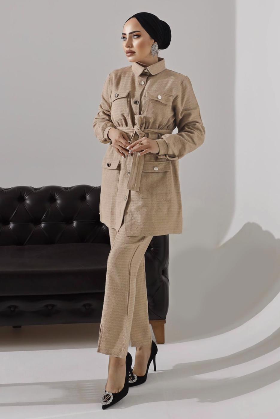 Tesettür giyim BEJ KUŞAKLI DÜĞMELİ PANTOLONLU TAKIM 1782 