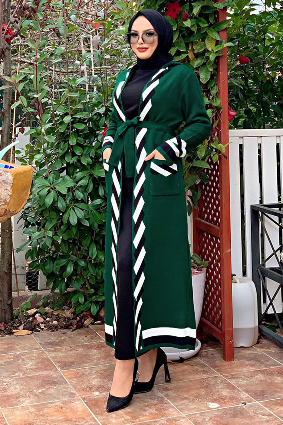 Tesettür giyim YEŞİL KAPÜŞONLU KUŞAKLI TRİKO HIRKA 71102 