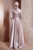 Tesettür giyim PUDRA ALVİNA SATEN TESETTÜR ABİYE ELBİSE T 50218