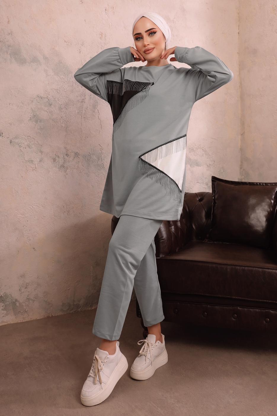 Tesettür giyim GRİ ZİNCİR DETAYLI GARNİLİ İKİLİ PANTOLONLU TAKIM T 4092