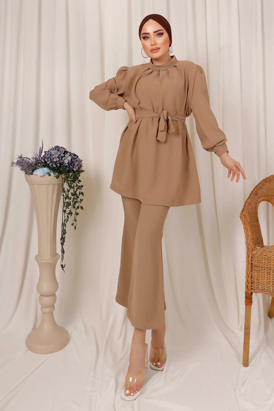 Tesettür giyim BEJ ZİNCİR DETAYLI KUŞAKLI PANTOLONLU TAKIM T 6303