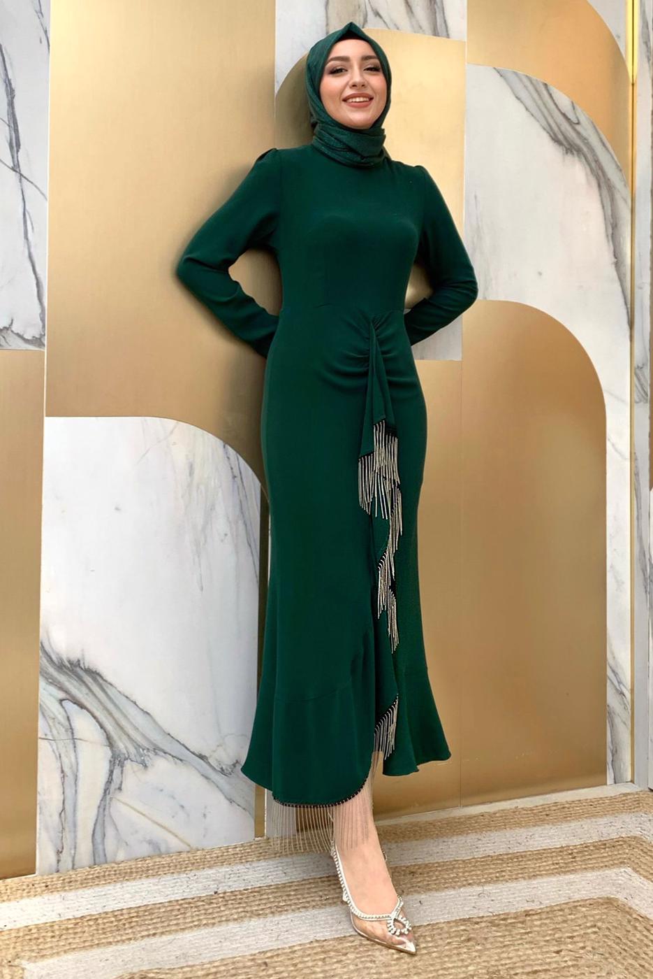 Tesettür giyim YEŞİL ZİNCİR DETAYLI VOLANLI ABİYE ELBİSE T 0183