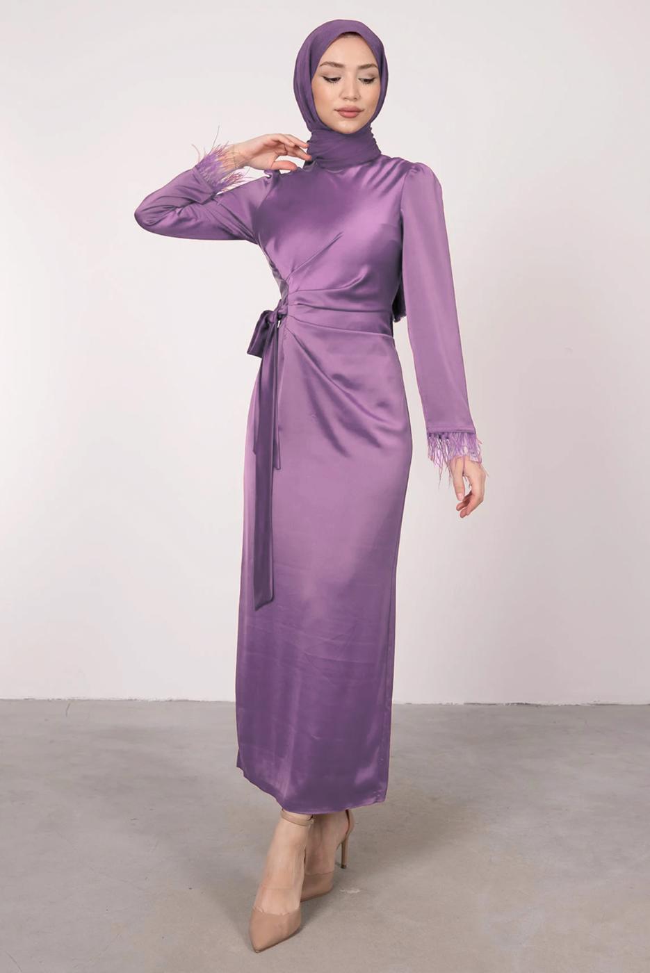 Tesettür giyim MOR MANŞETLERİ TÜY DETAYLI ABİYE ELBİSE T 1295