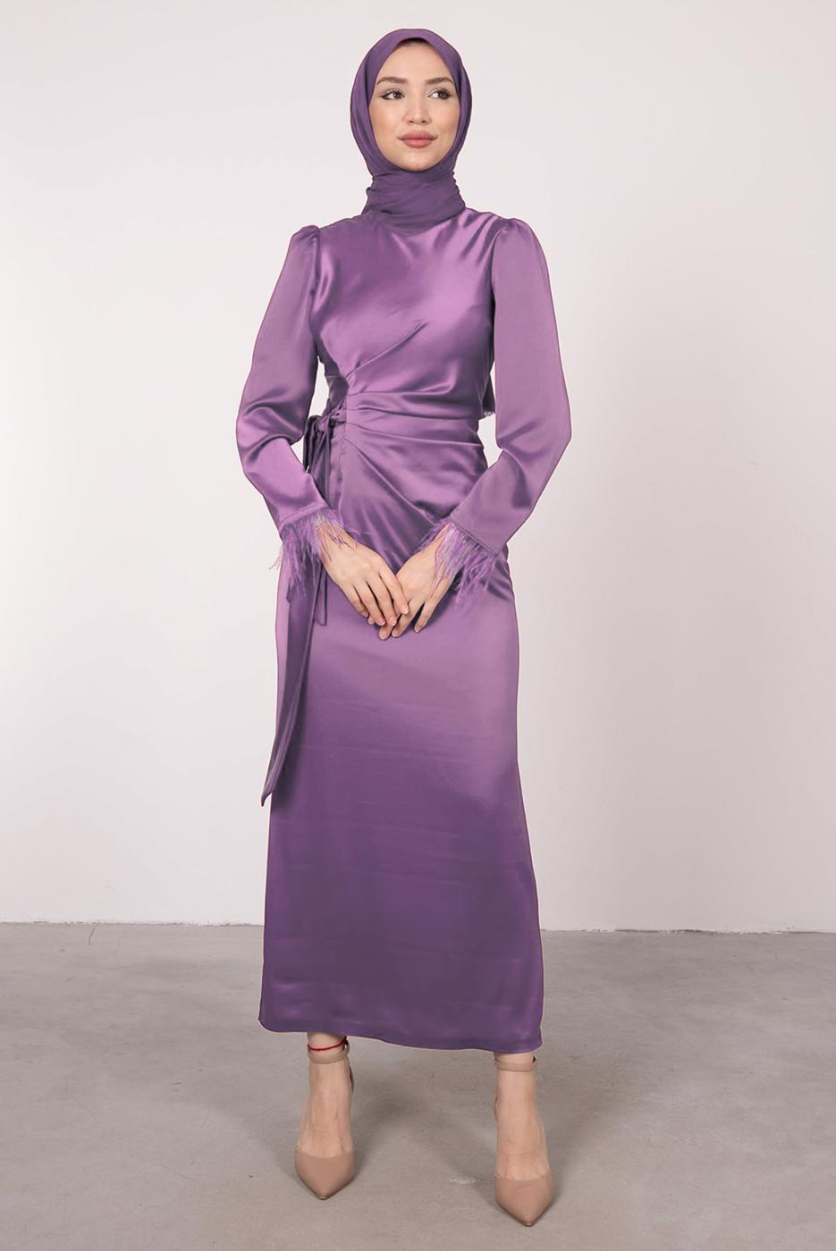 Tesettür giyim MOR MANŞETLERİ TÜY DETAYLI ABİYE ELBİSE T 1295