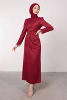 Tesettür giyim BORDO MANŞETLERİ TÜY DETAYLI ABİYE ELBİSE T 1295
