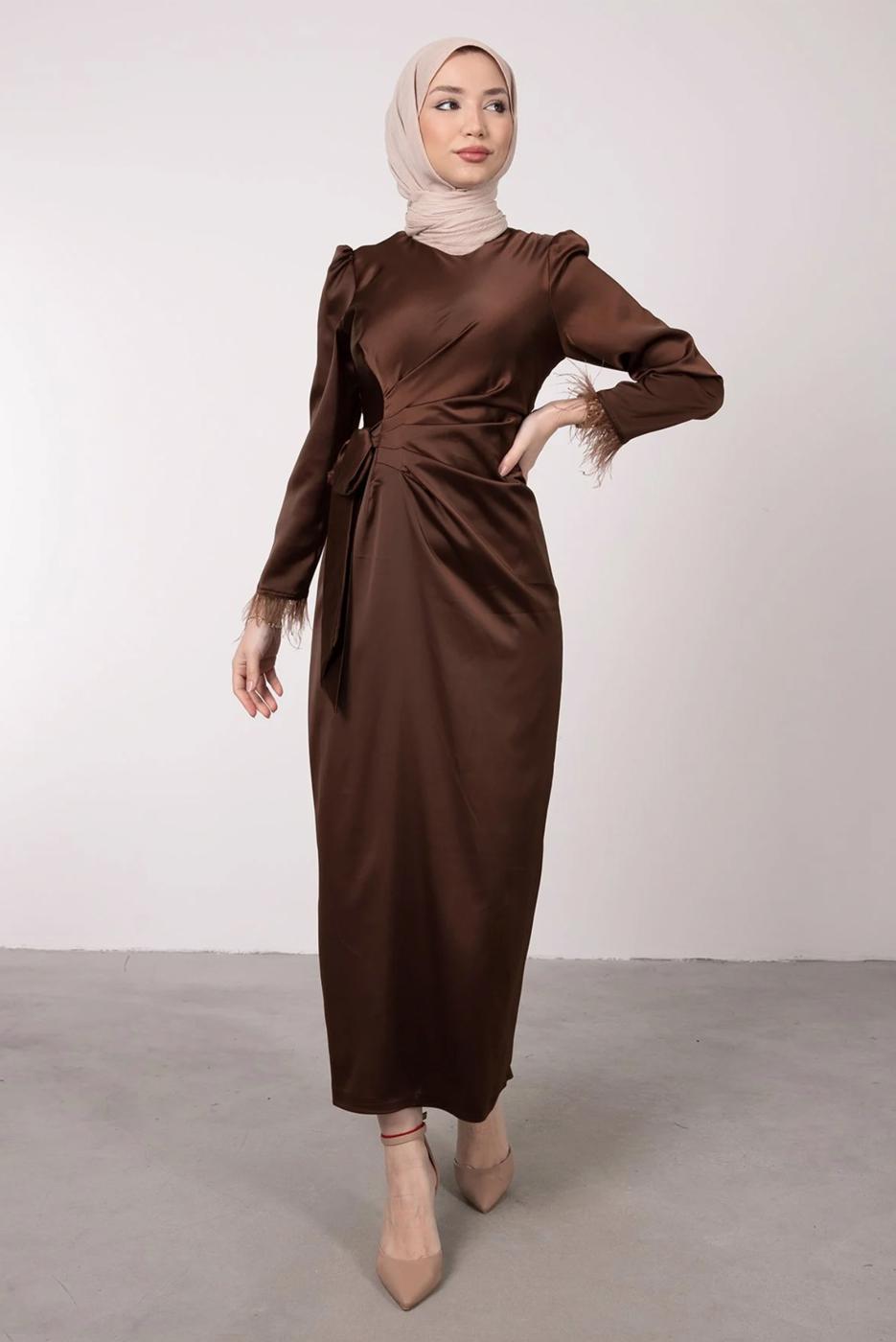 Tesettür giyim KAHVE MANŞETLERİ TÜY DETAYLI ABİYE ELBİSE T 1295