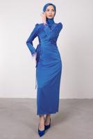 Tesettür giyim LACİVERT MANŞETLERİ TÜY DETAYLI ABİYE ELBİSE T 1295