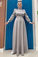 Tesettür giyim GRİ KUŞAKLI MANŞETLERİ LASTİKLİ SATEN ABİYE ELBİSE T 1973