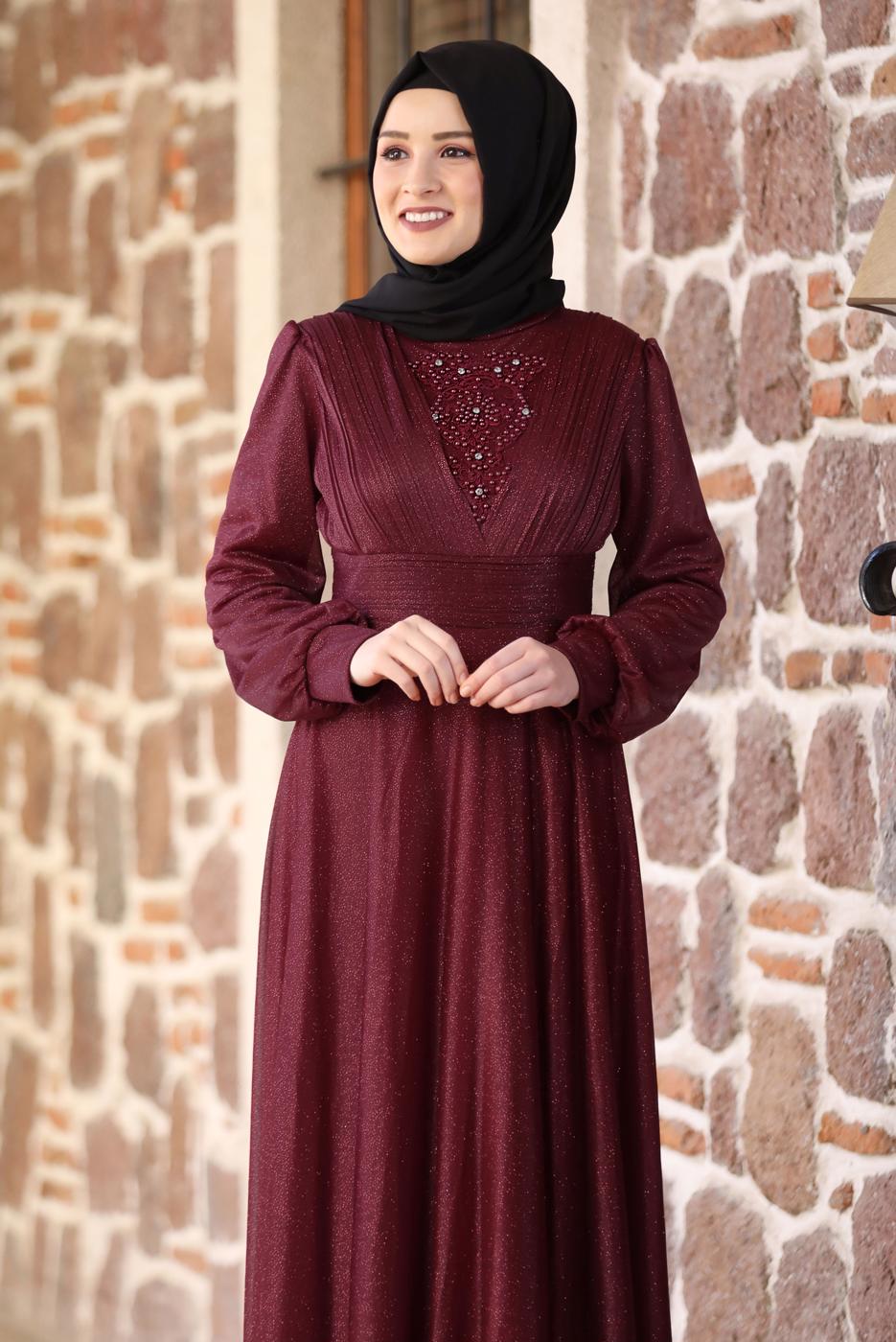 Tesettür giyim KIRMIZI TAŞ VE BONCUK DETAYLI SİMLİ ABİYE ELBİSE T 3253