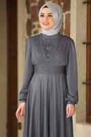 Tesettür giyim GRİ TAŞ VE BONCUK DETAYLI SİMLİ ABİYE ELBİSE T 3253