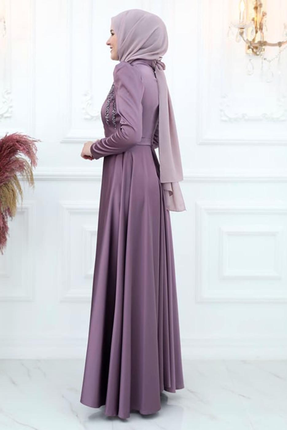 Tesettür giyim MOR ÖNÜ PİLİSE DETAYLI TAŞLI ABİYE ELBİSE T 3553
