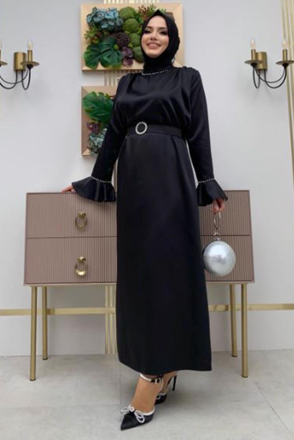 Tesettür giyim SİYAH İNCİ DETAYLI KEMERLİ SATEN ABİYE ELBİSE T 3973