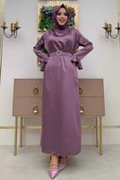 Tesettür giyim MOR İNCİ DETAYLI KEMERLİ SATEN ABİYE ELBİSE T 3973