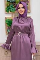 Tesettür giyim MOR İNCİ DETAYLI KEMERLİ SATEN ABİYE ELBİSE T 3973