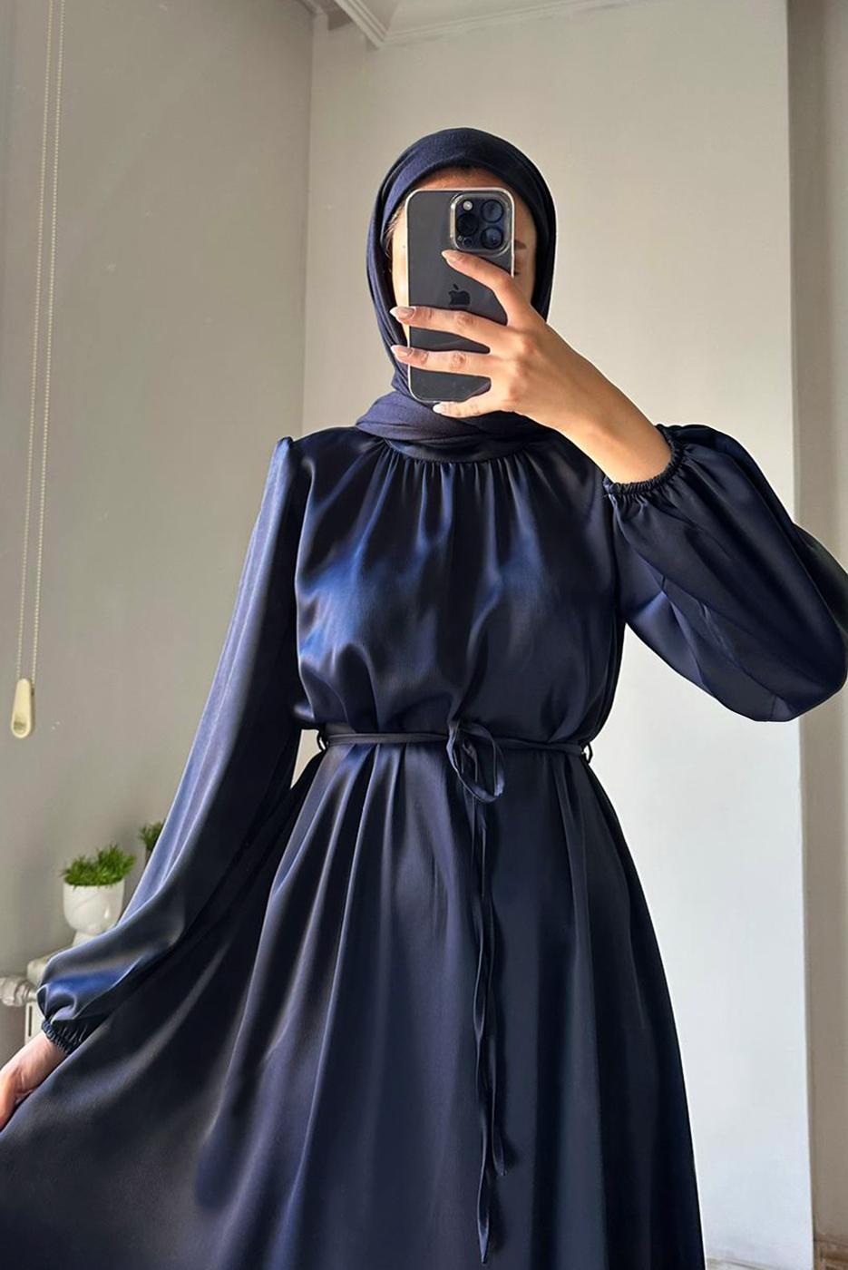 Tesettür giyim LACİVERT SATEN ABİYE ELBİSE T 4242