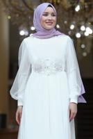 Tesettür giyim EKRU TAŞ İŞLEMELİ ABİYE ELBİSE T 7253