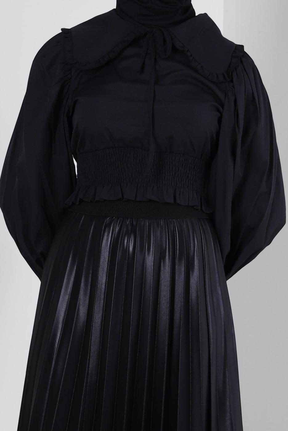 Tesettür giyim SİYAH YAKA DETAYLI BELİ LASTİKLİ BLUZ T 6509