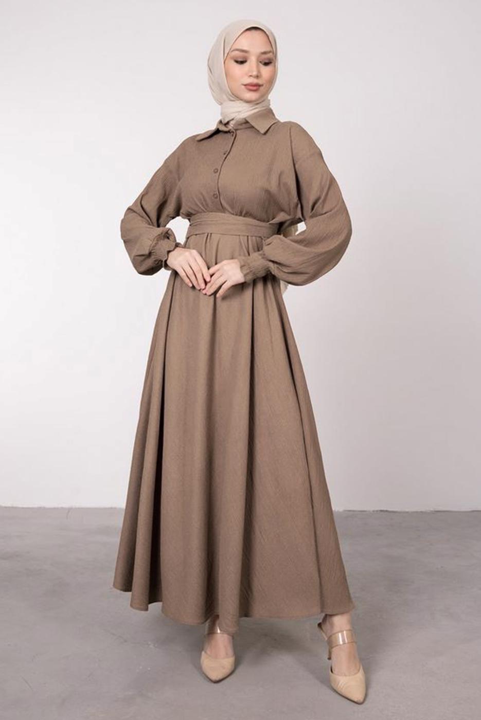 Tesettür giyim VİZON KEMERLİ MANŞETLERİ LASTİKLİ ELBİSE T 8585	