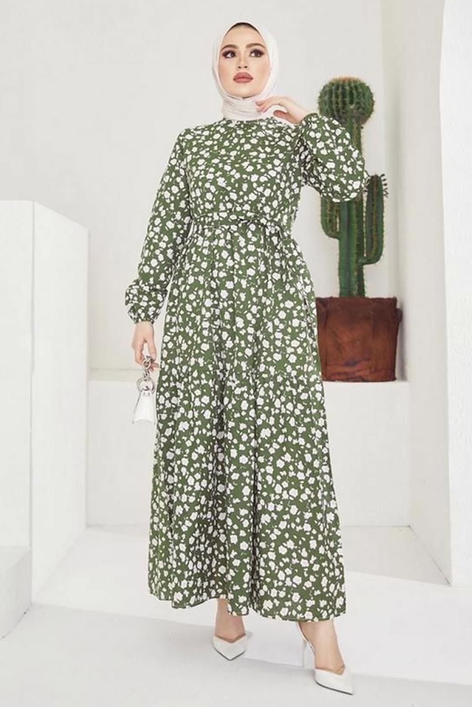 Tesettür giyim YEŞİL ÇİÇEK DESENLİ KUŞAKLI ELBİSE T 004