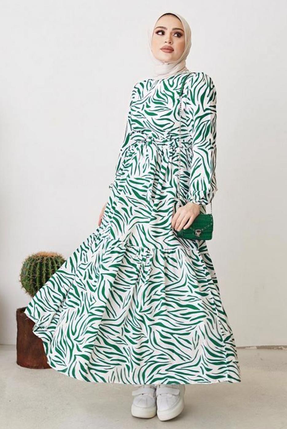 Tesettür giyim YEŞİL ZEBRA DESENLİ KUŞAKLI ELBİSE T 104