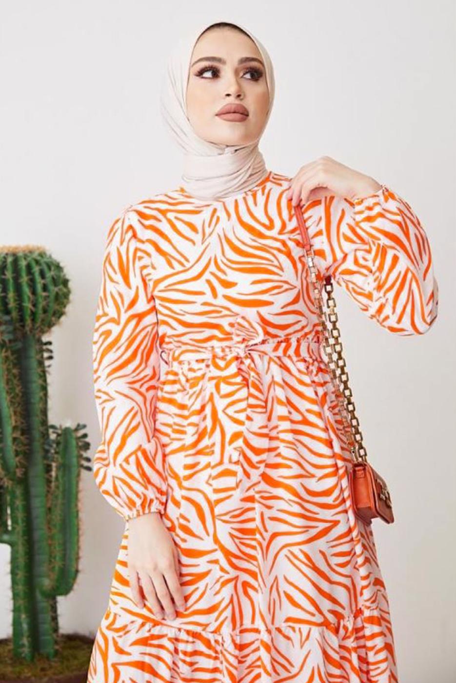 Tesettür giyim TURUNCU ZEBRA DESENLİ KUŞAKLI ELBİSE T 104