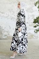 Tesettür giyim SİYAH ÇİÇEK DESENLİ KUŞAKLI ELBİSE T 134