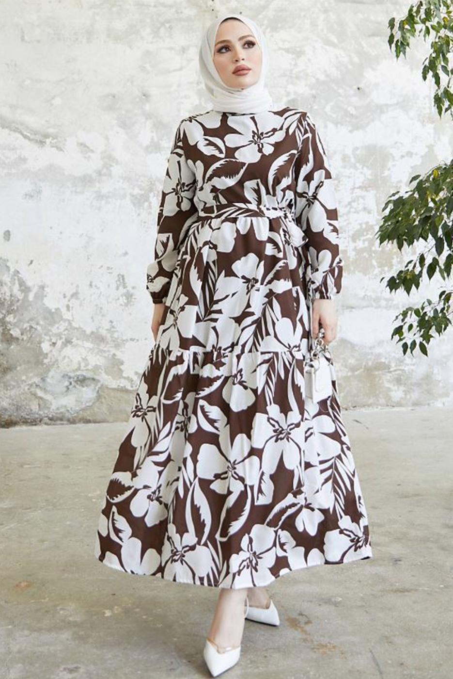 Tesettür giyim KAHVE ÇİÇEK DESENLİ KUŞAKLI ELBİSE T 134
