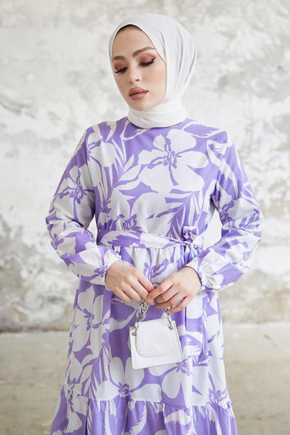 Tesettür giyim MOR ÇİÇEK DESENLİ KUŞAKLI ELBİSE T 134