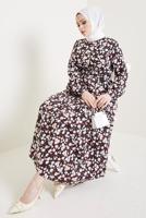 Tesettür giyim SİYAH ÇİÇEK DESENLİ KUŞAKLI ELBİSE T 434