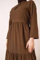 Tesettür giyim KAHVE YAKASI BAĞLAMALI KUŞAKLI ELBİSE T 644