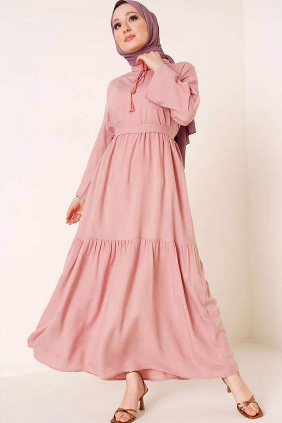 Tesettür giyim PUDRA YAKASI BAĞLAMALI KUŞAKLI ELBİSE T 644