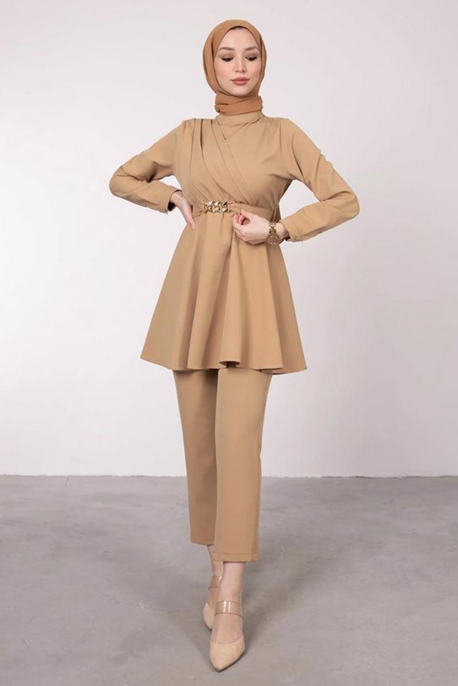 Vêtements hijab BRUN ENSEMBLE PANTALON 2 PIÈCES AVEC CEINTURE DÉTAIL DRAPE T 0685