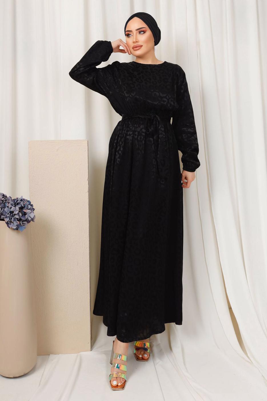 Tesettür giyim SİYAH LEOPAR DESENLİ KUŞAKLI SATEN ELBİSE T 0703