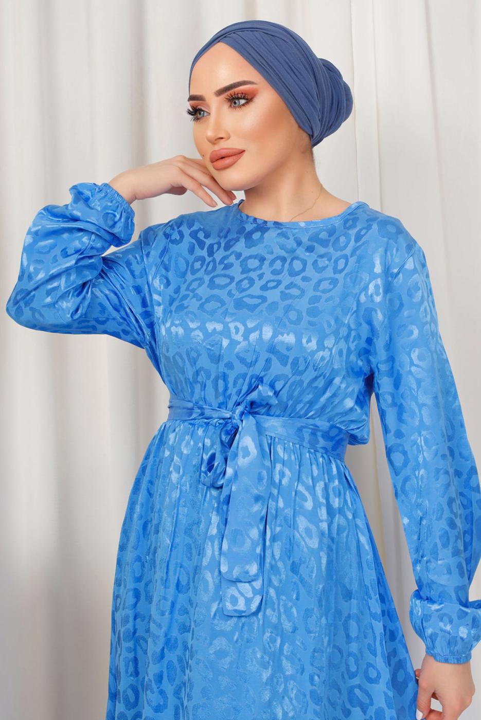 Tesettür giyim MAVİ LEOPAR DESENLİ KUŞAKLI SATEN ELBİSE T 0703