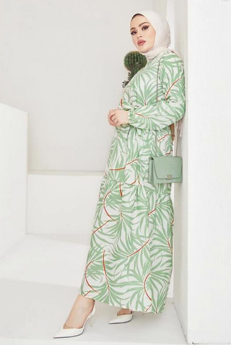 Tesettür giyim YEŞİL BELİ BÜZGÜLÜ DESENLİ ELBİSE T 704