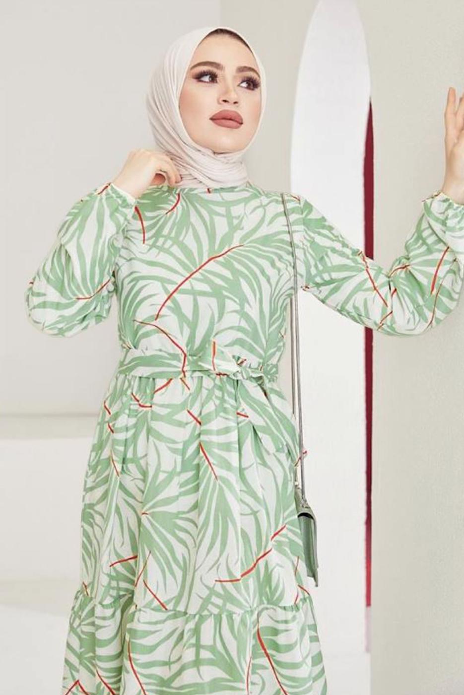 Tesettür giyim YEŞİL BELİ BÜZGÜLÜ DESENLİ ELBİSE T 704