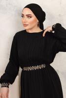 Tesettür giyim SİYAH MANŞETLERİ VE BELİ TAŞ BASKILI ELBİSE T 1103