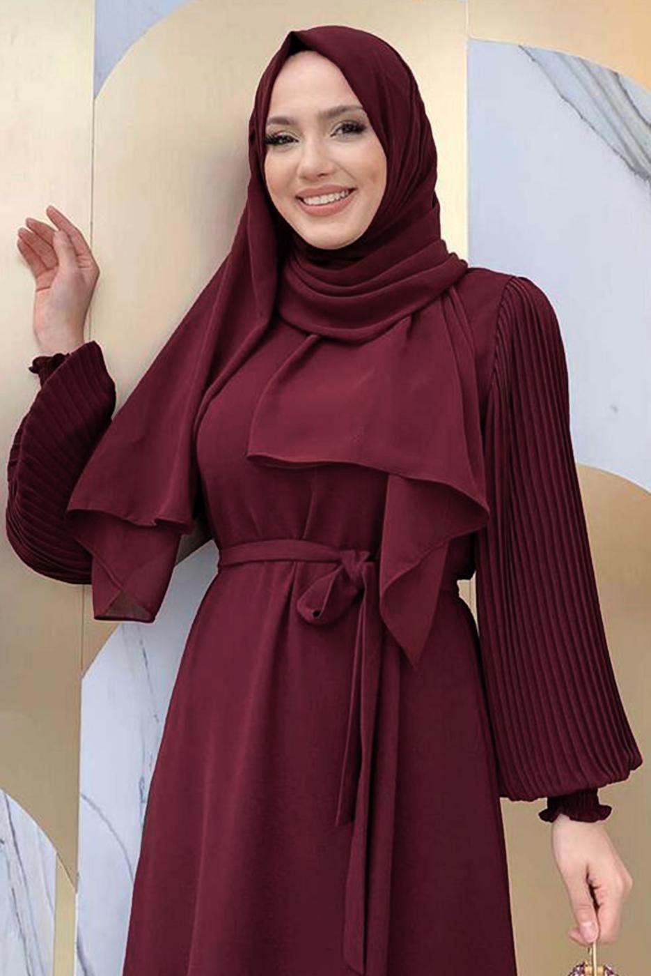 Tesettür giyim BORDO KOLU PİLİSELİ KUŞAKLI ELBİSE T 1383
