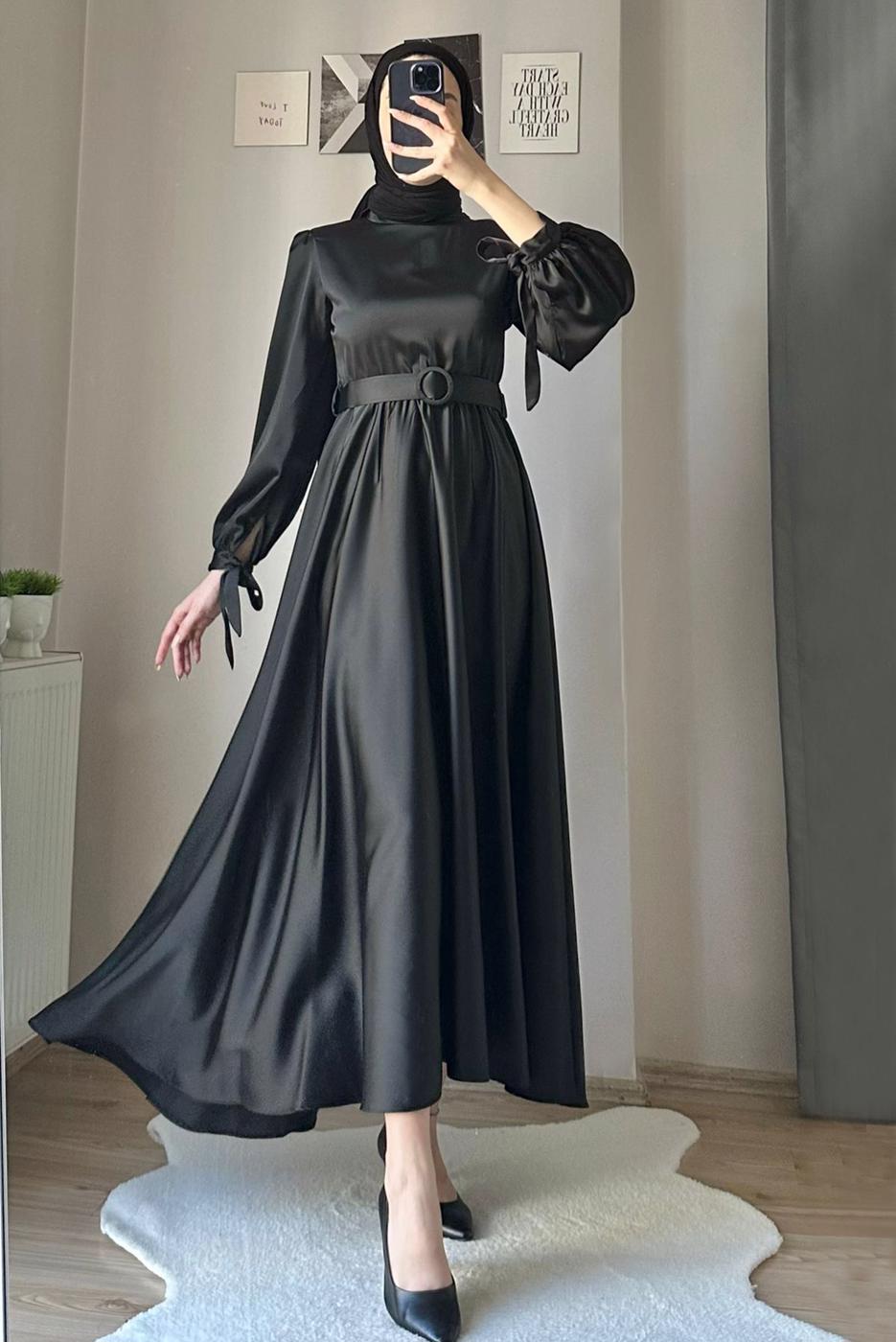 Tesettür giyim SİYAH KEMERLİ SATEN ABİYE ELBİSE T 1395