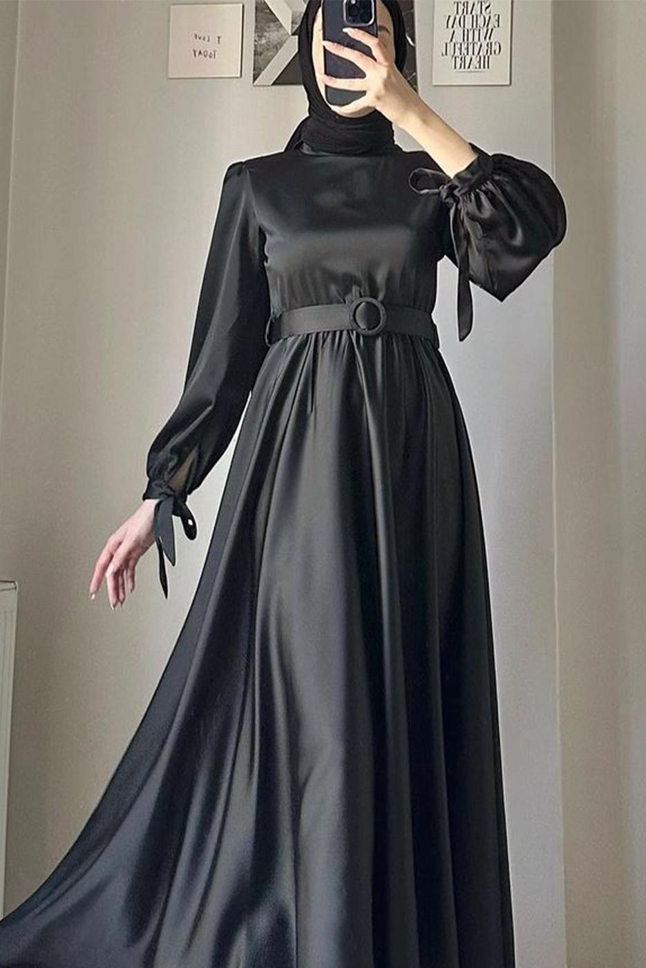 Tesettür giyim SİYAH KEMERLİ SATEN ABİYE ELBİSE T 1395