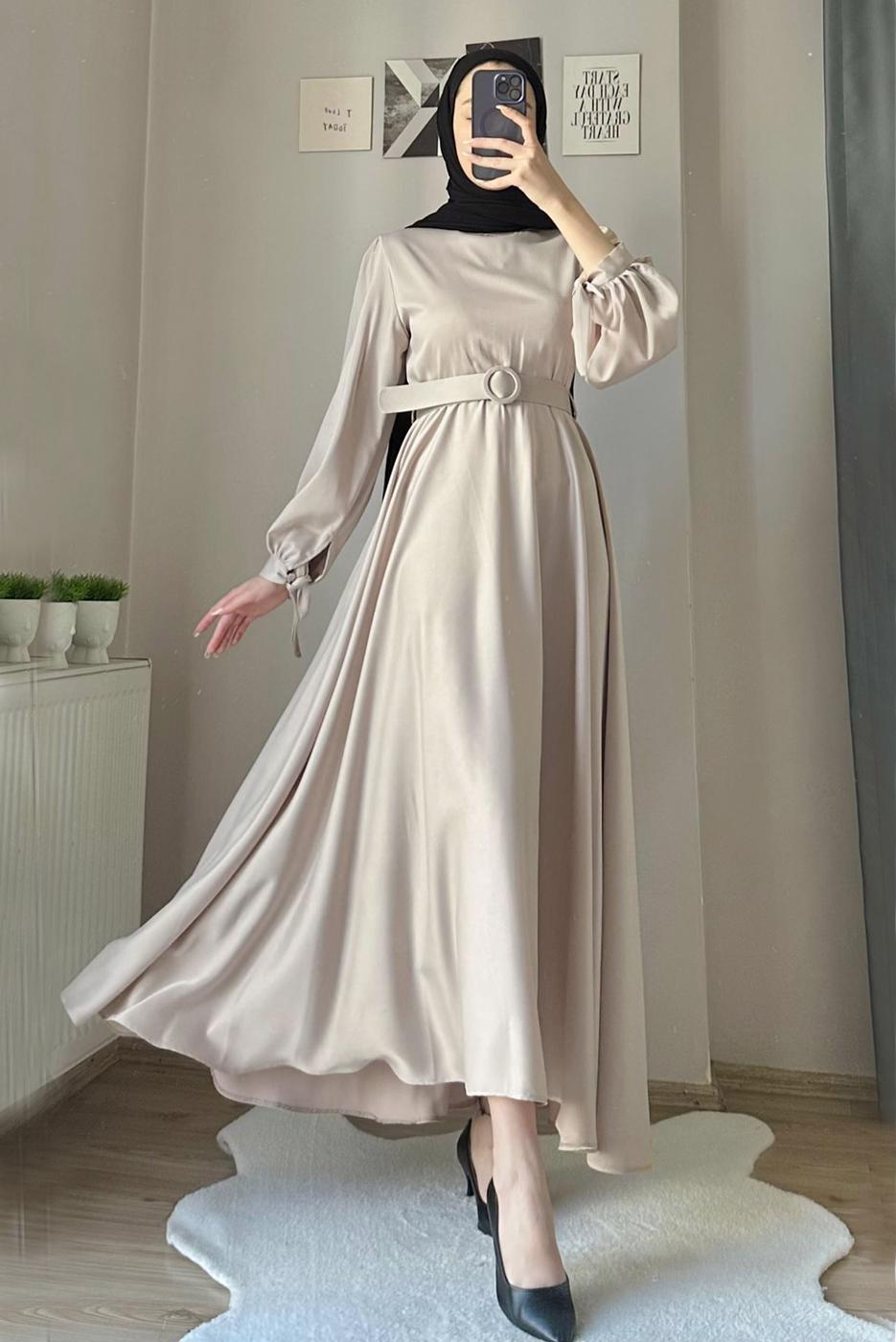 Tesettür giyim BEJ KEMERLİ SATEN ABİYE ELBİSE T 1395