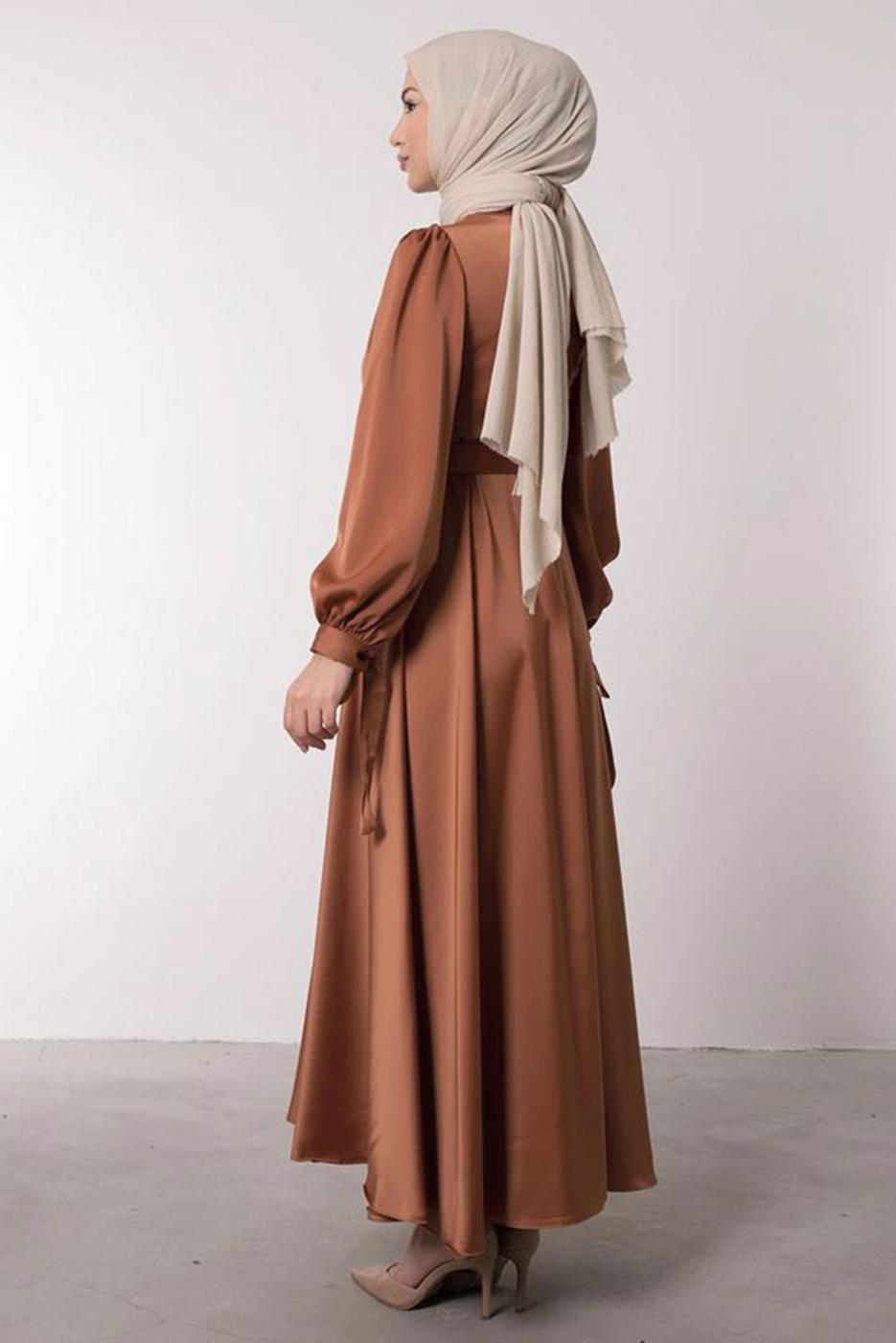 Tesettür giyim KAHVE KEMERLİ SATEN ABİYE ELBİSE T 1395