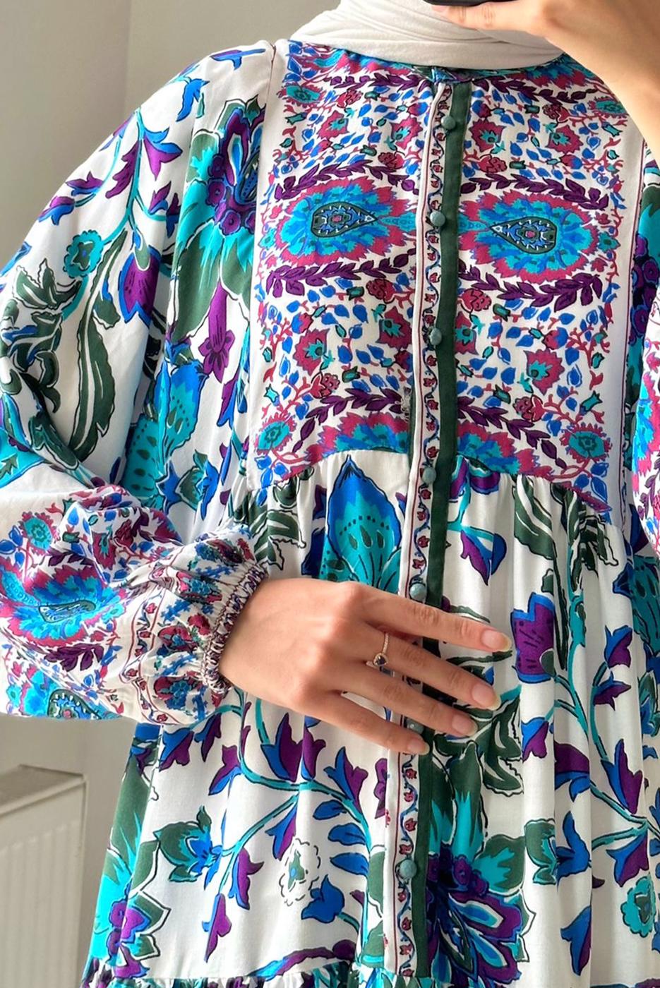 Tesettür giyim MOR DÜĞMELİ ETNİK DESENLİ ELBİSE T 2605-2