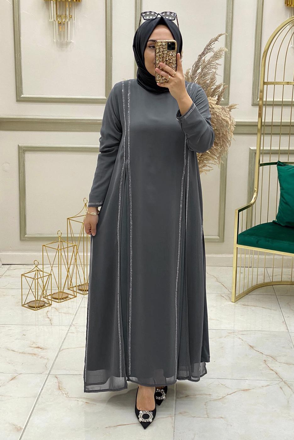 Tesettür giyim GRİ ÖNÜ YIRTMAÇ DETAYLI TAŞLI ELBİSE T 30428