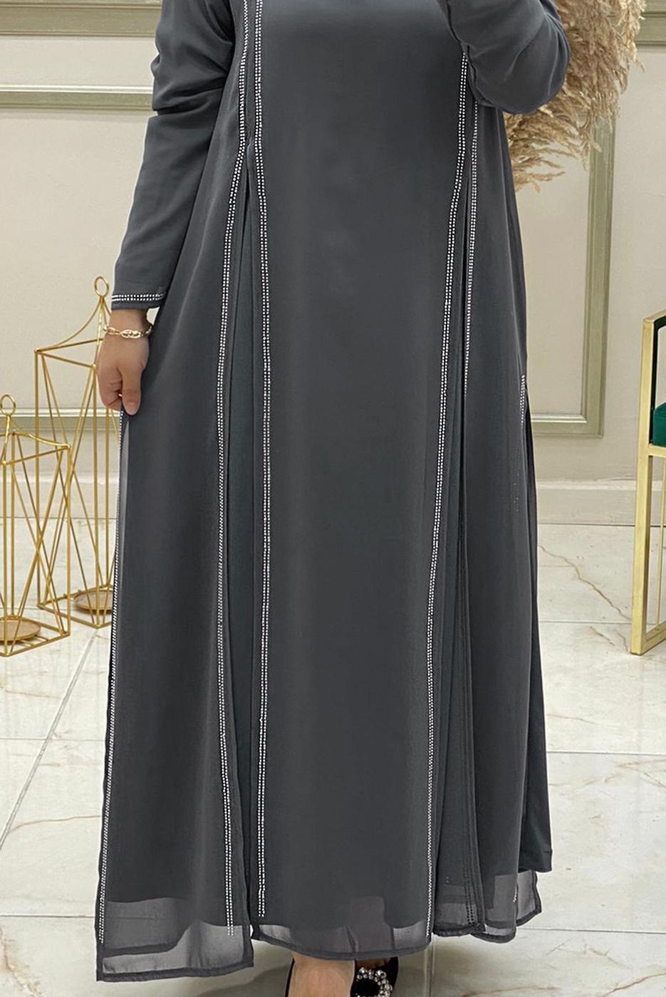 Tesettür giyim GRİ ÖNÜ YIRTMAÇ DETAYLI TAŞLI ELBİSE T 30428