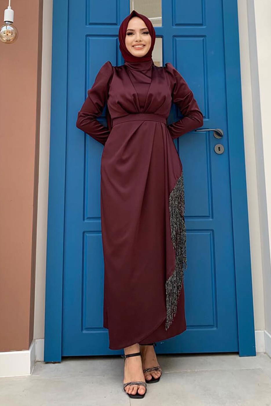 Tesettür giyim BORDO KEMERLİ PÜSKÜLLÜ SATEN ABİYE ELBİSE T 3673