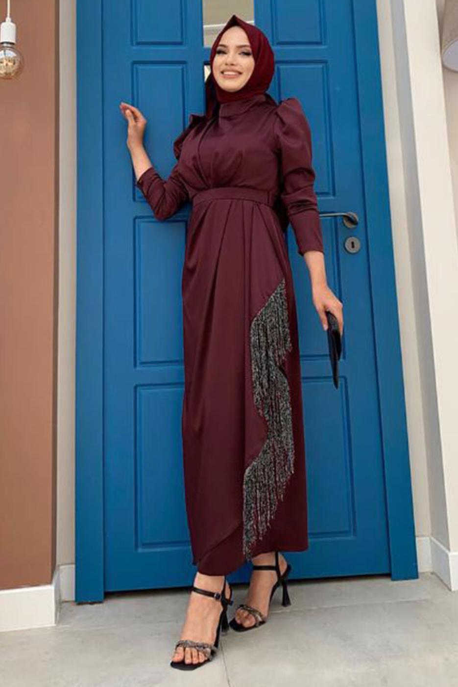 Tesettür giyim BORDO KEMERLİ PÜSKÜLLÜ SATEN ABİYE ELBİSE T 3673