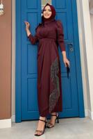Tesettür giyim BORDO KEMERLİ PÜSKÜLLÜ SATEN ABİYE ELBİSE T 3673